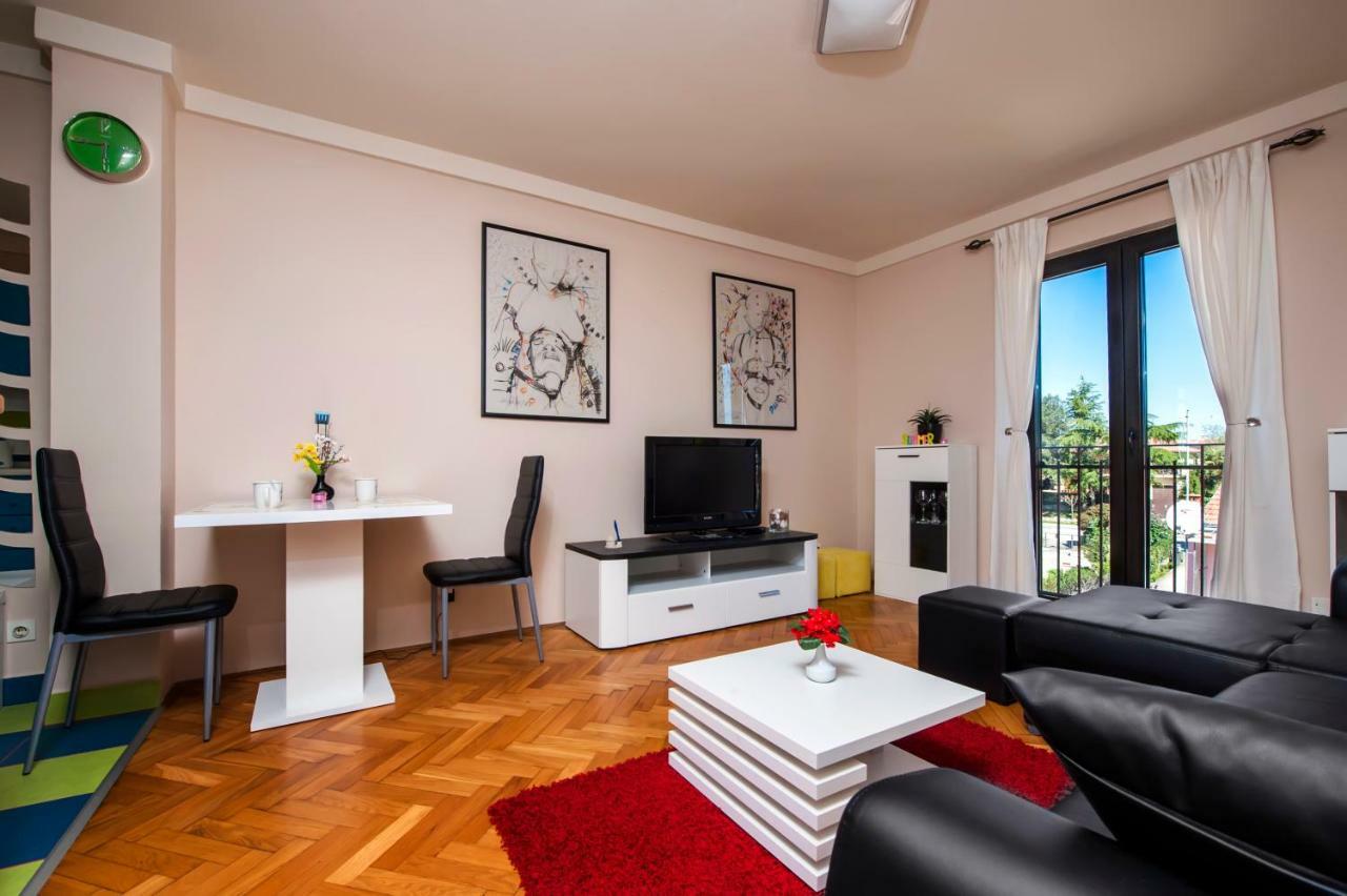 Apartman Bellana Apartment Ровин Екстериор снимка